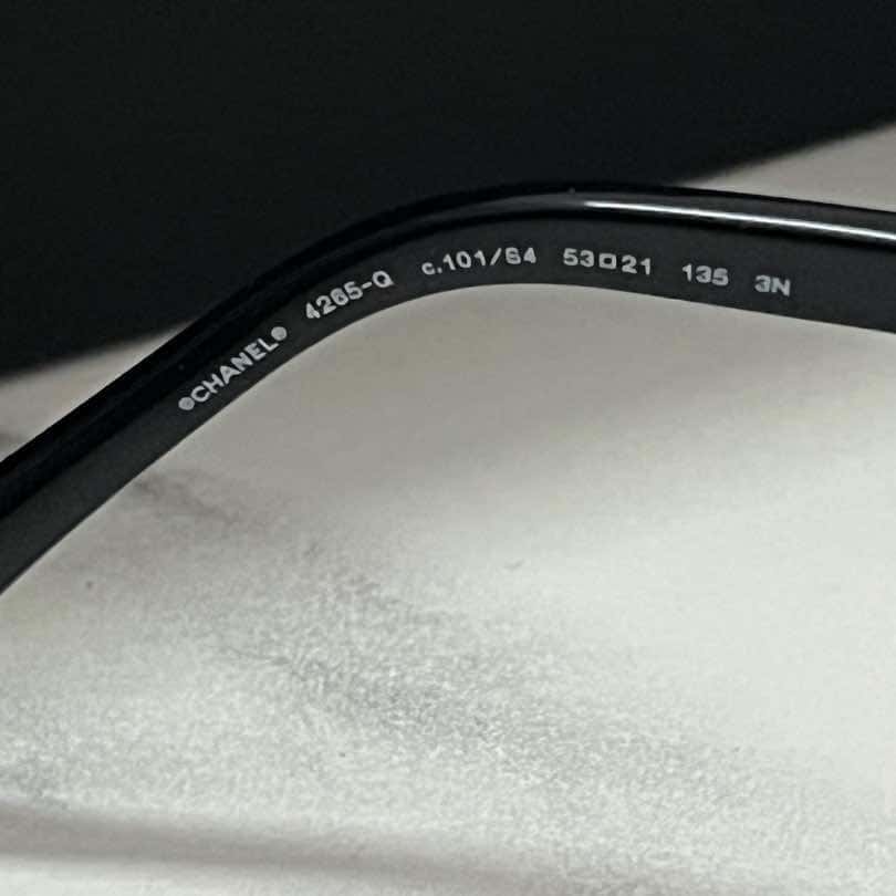 Chanel Round Sunglasses Black Plastic Good condition - Back View