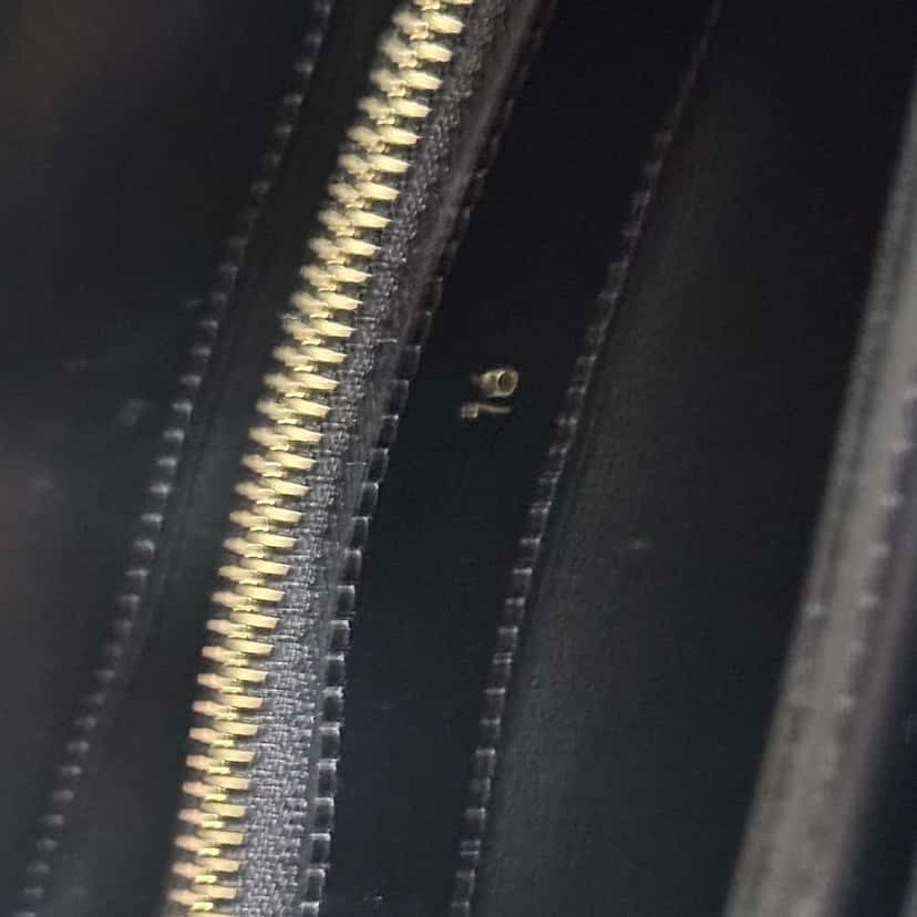 Celine Sac 16 Black Leather Very good condition - Model View