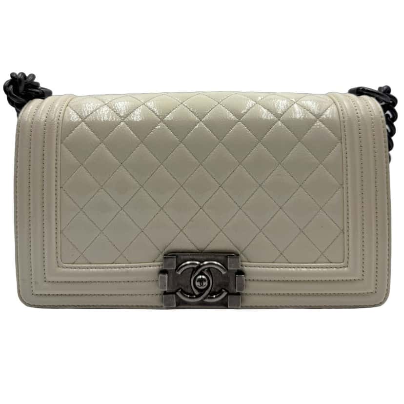 Chanel Boy White Fair condition - Front View