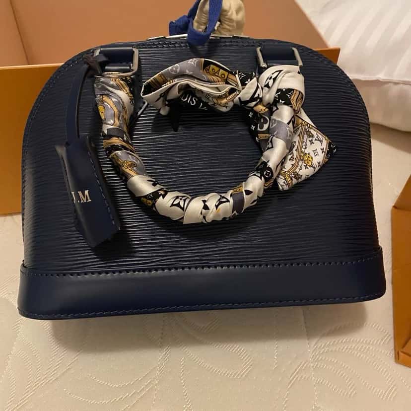 Louis Vuitton Alma BB Navy Leather Metal Very good condition - Back View