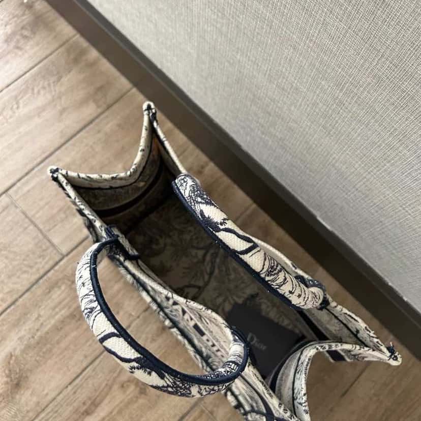 Dior Book Tote Navy Canvas Very good condition - Model View