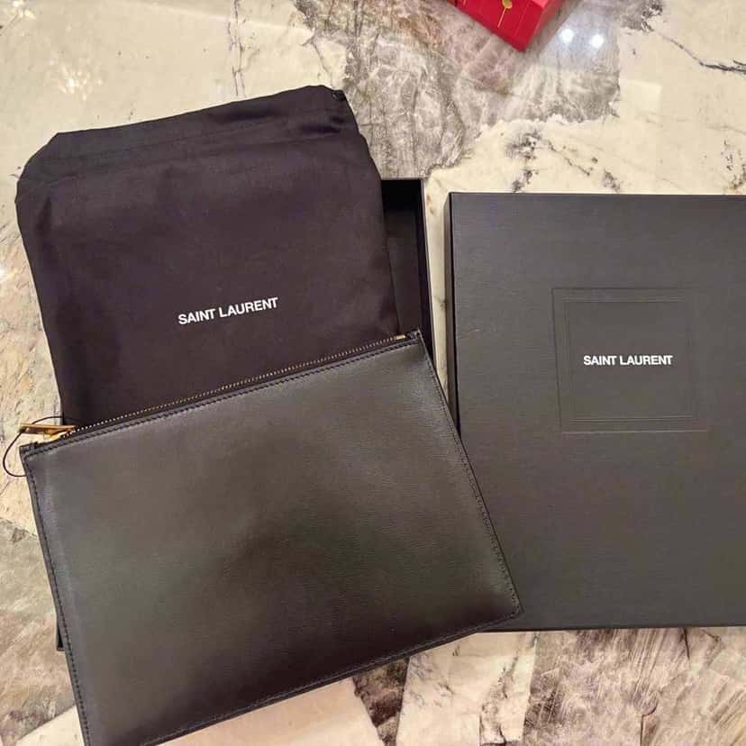 Saint Laurent Raffia Clutch Black Rattan Gold Very good condition - Inside View