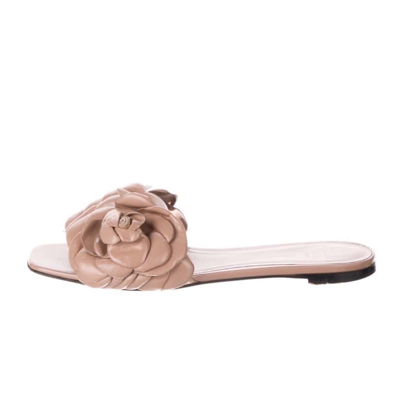 Valentino Garavani Nude Rose Petal Slides Pink Leather Very good condition - Front View
