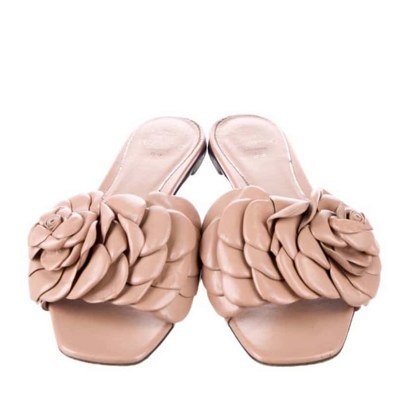 Valentino Garavani Nude Rose Petal Slides Pink Leather Very good condition - Inside View