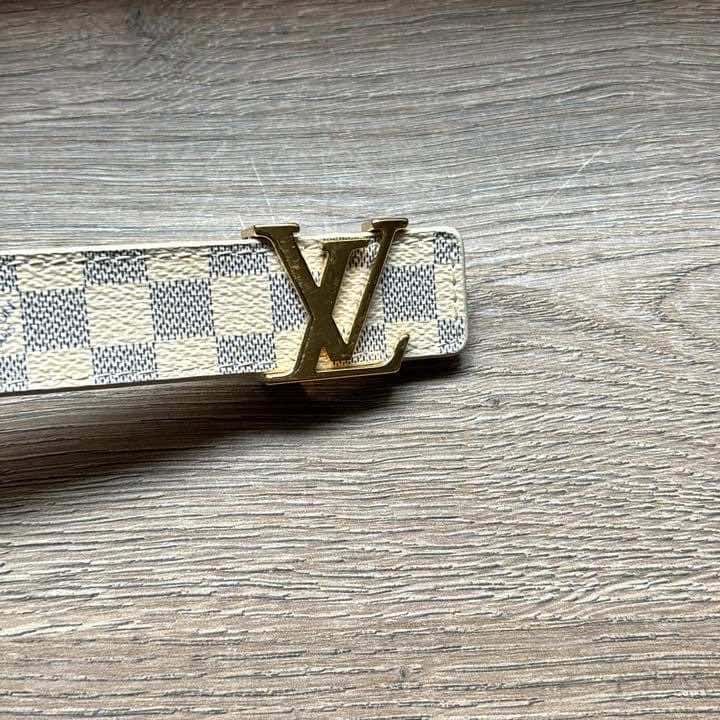 Louis Vuitton LV belt Initiales Beige Canvas Gold Very good condition - Back View