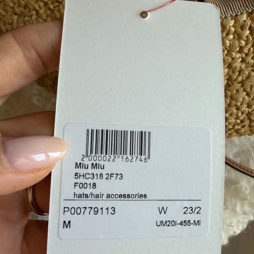 Miu Miu cowboy Beige Never worn, with tag - Model View