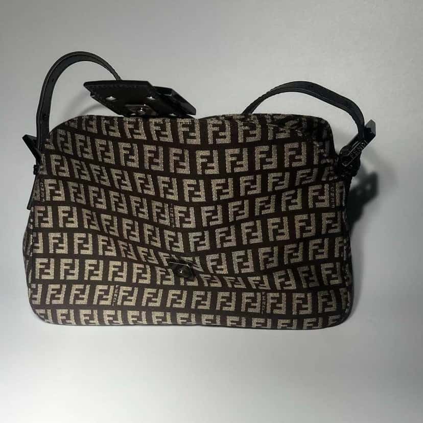 Fendi Baguette MultiColor Canvas Metal Very good condition - Model View