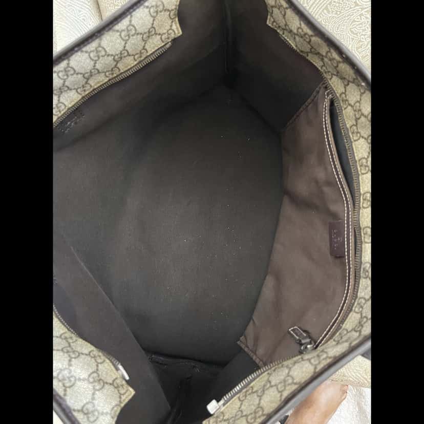 Gucci Brown Coated Canvas Tote Brown Canvas Good condition - Model View