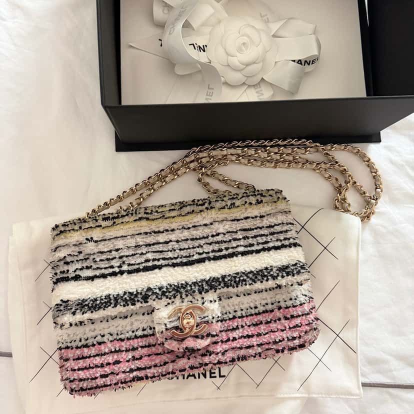 Chanel Flap Bag Pink Leather Very good condition - Inside View