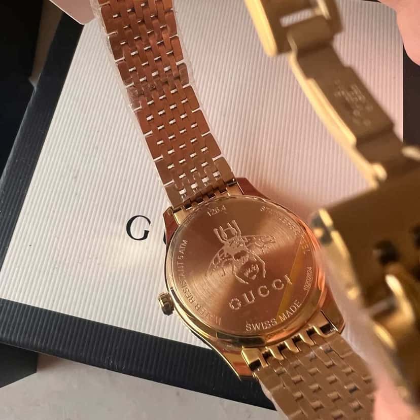 Gucci G-Timeless 36 mm Gold Never worn, with tag - Back View