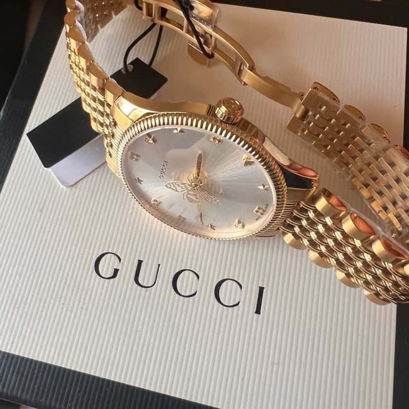 Gucci G-Timeless 36 mm Gold Never worn, with tag - Inside View