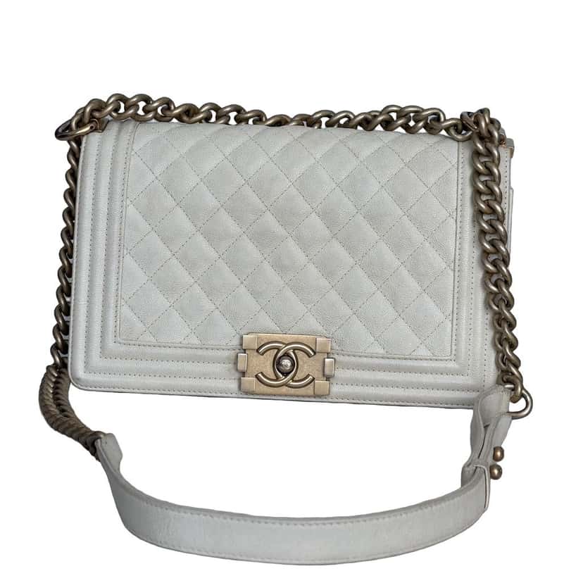 Chanel Small Boy Bag White Leather Good condition - Front View