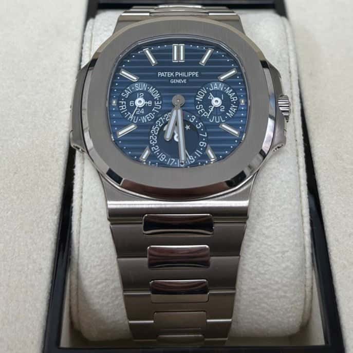 Patek Philippe Nautilus Perpetual Calendar 40mm Blue Never worn - Back View