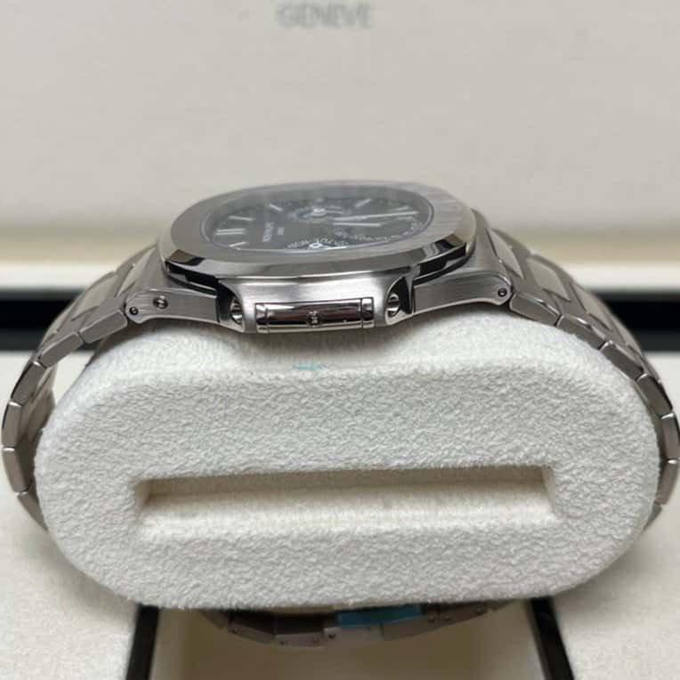 Patek Philippe Nautilus Perpetual Calendar 40mm Blue Never worn - Inside View