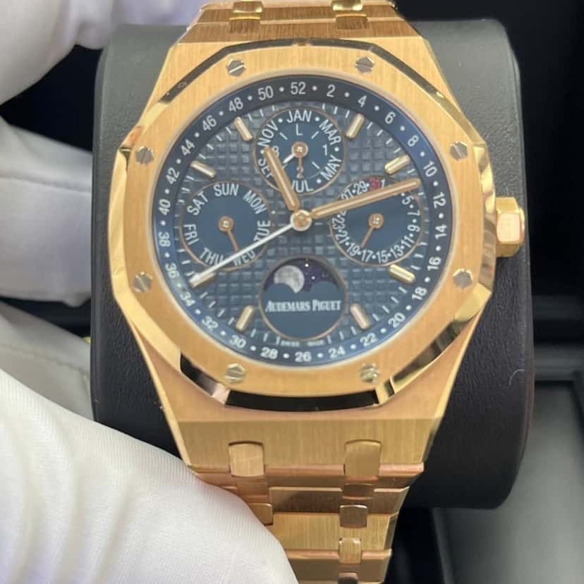 Audemars Piguet Royal Oak Perpetual Calendar 41mm Pink Never worn - Inside View