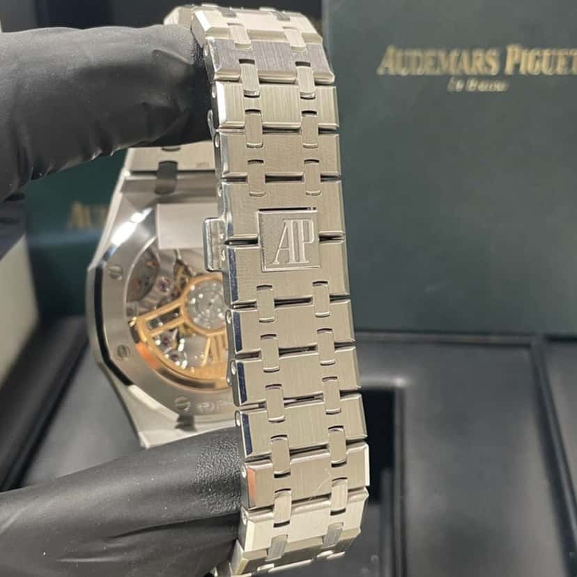 Audemars Piguet Royal Oak Selfwinding 41mm Silver Never worn - Box View