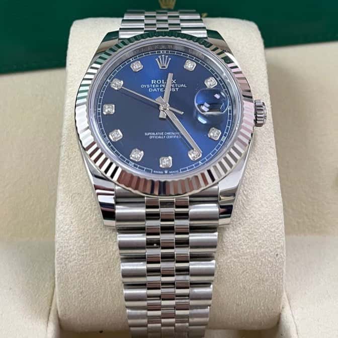 Rolex Datejust 41 Silver Never worn - Inside View