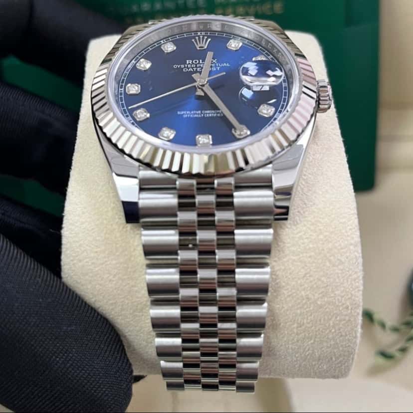 Rolex Datejust 41 Silver Never worn - Model View