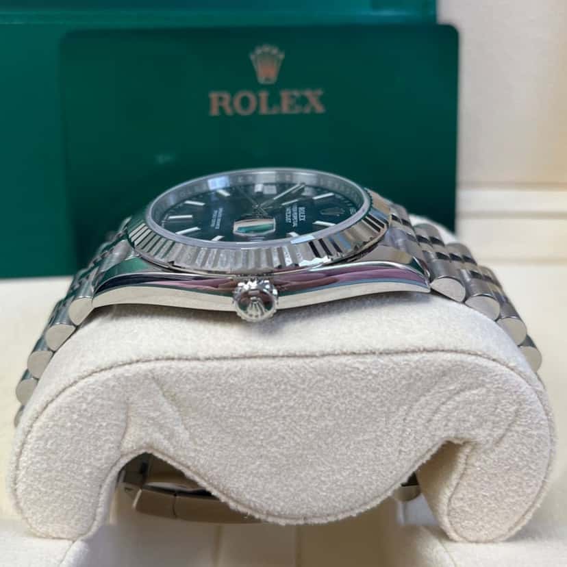 Rolex Datejust 41 Blue Never worn - Model View