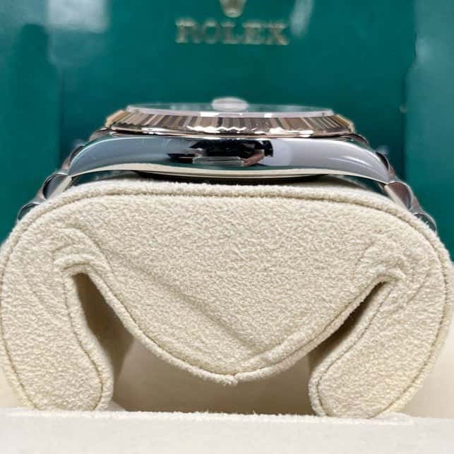 Rolex Datejust 41 Pink Never worn - Model View