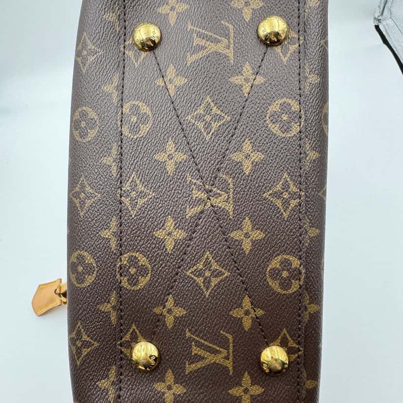 Louis Vuitton montaigne BB Brown Canvas Good condition - Inside View
