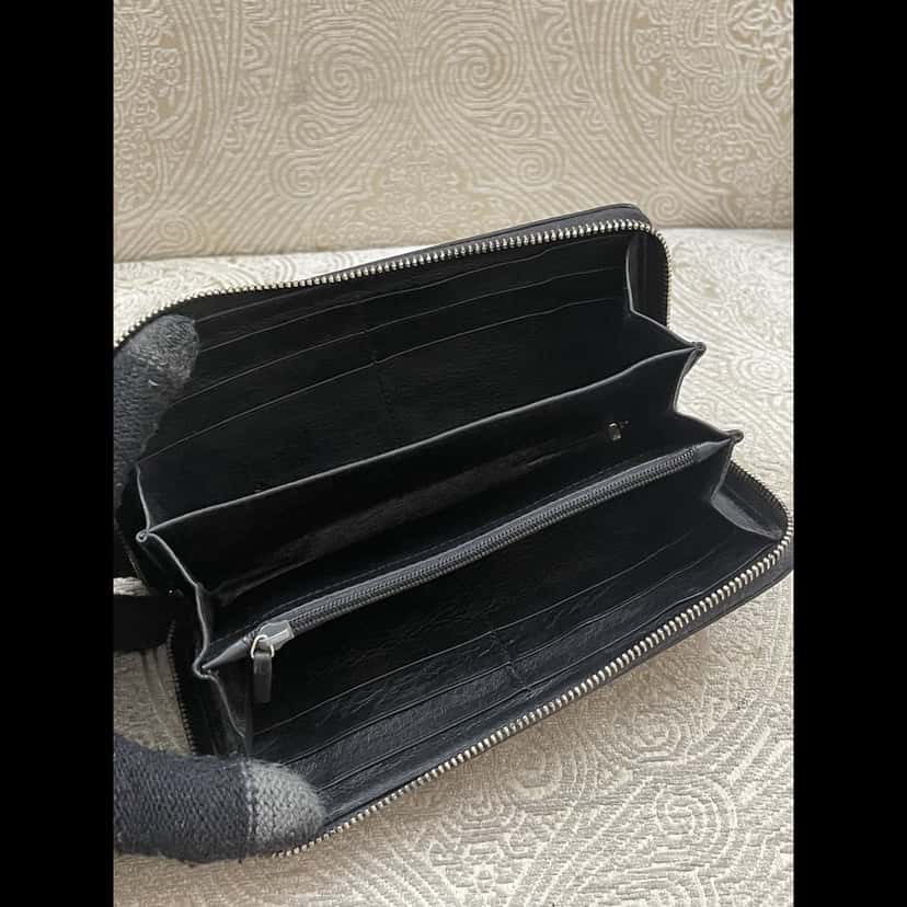 Gucci Guccissima Bamboo Tassel Wallet Black Leather Very good condition - Model View