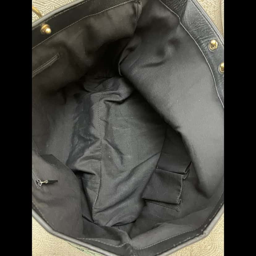 Gucci GG Green Cloth Tote Green Canvas Good condition - Model View