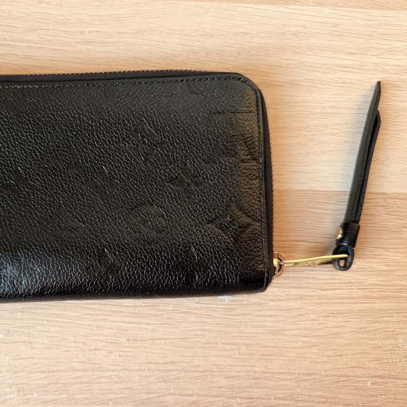 Louis Vuitton Monogram Empreinte Zippy Wallet Black Good condition - Back View