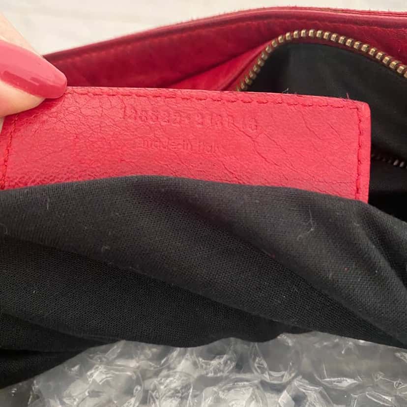Balenciaga City Red Leather Metal Good condition - Model View