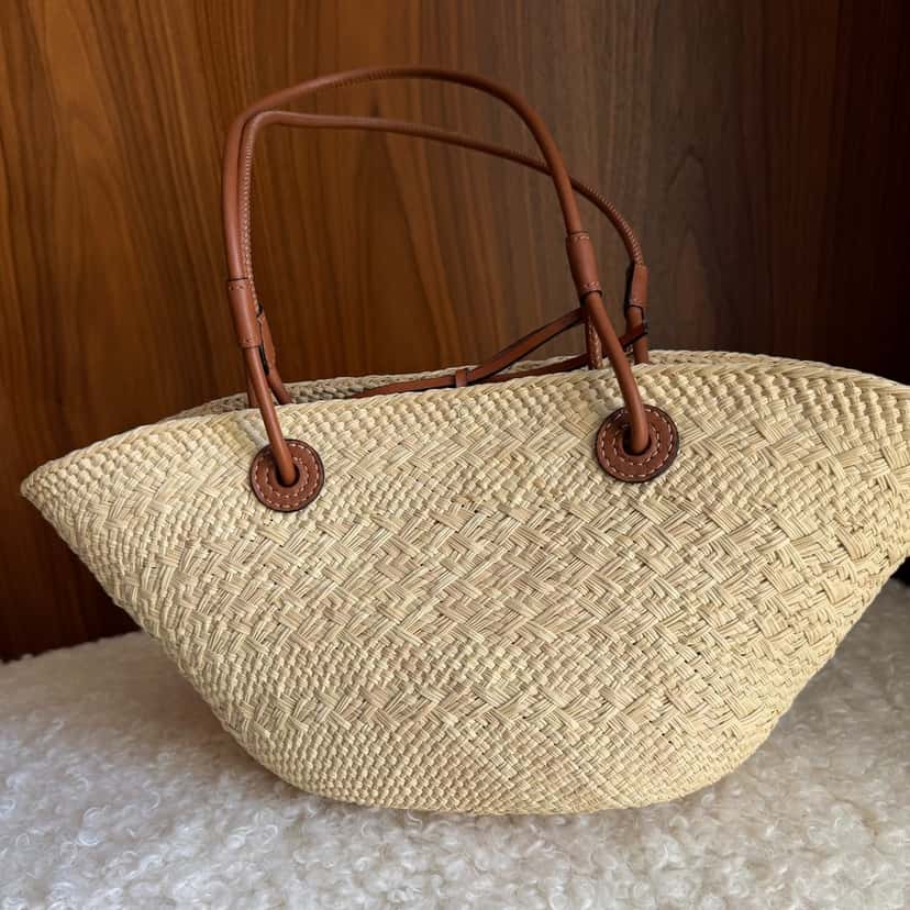 Loewe Anagram basket bag Beige Very good condition - Back View