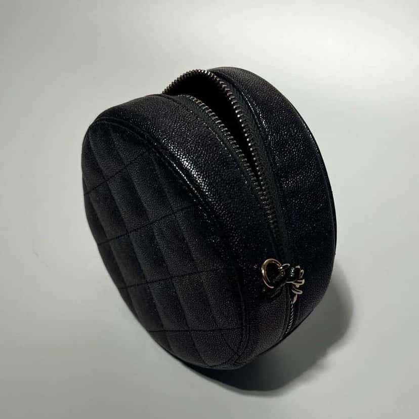 Chanel Coin Bag Black Leather Metal Good condition - Model View