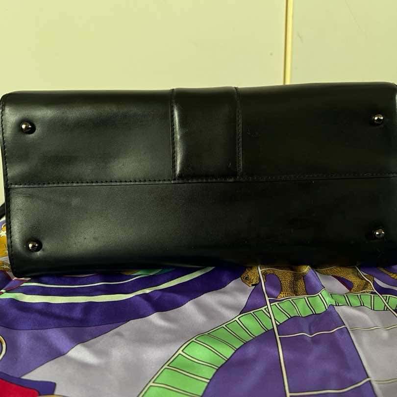 Delvaux Brillant L'Humour MM Black Leather Palladium Good condition - Model View