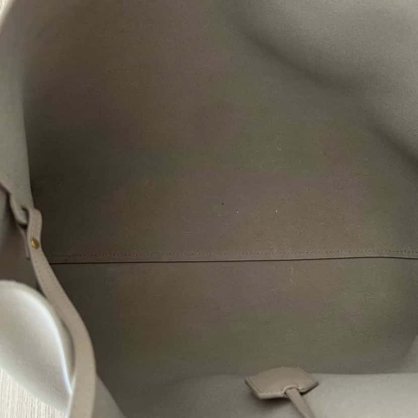 Saint Laurent Tote Beige Leather Leather Never worn - Inside View