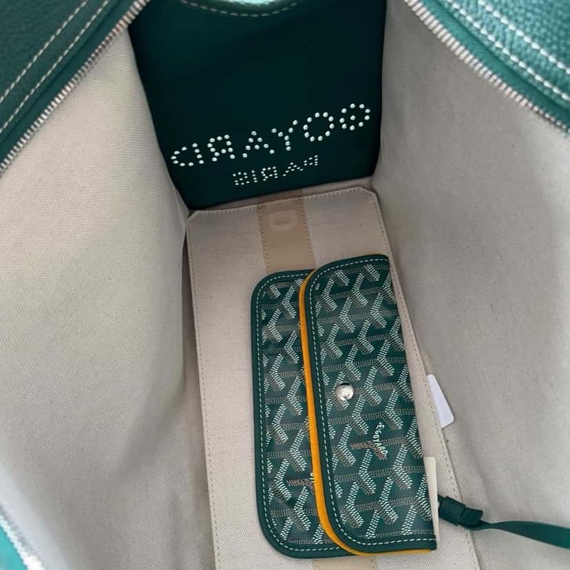 Goyard Goyard Hardy Bag Green Canvas Never worn, with tag - Inside View