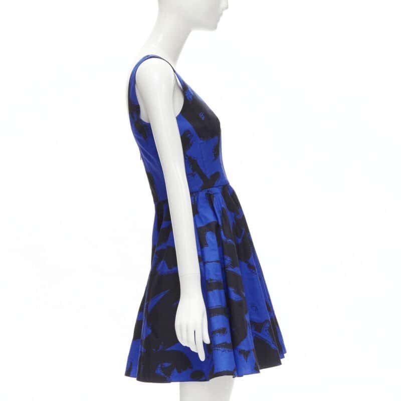 Alexander McQueen Abstract Fit Dress Blue Cotton Never worn - Model View