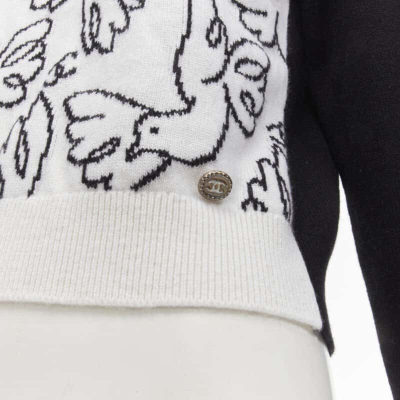 Chanel Dove CC Pullover White Cashmere Never worn - Back View