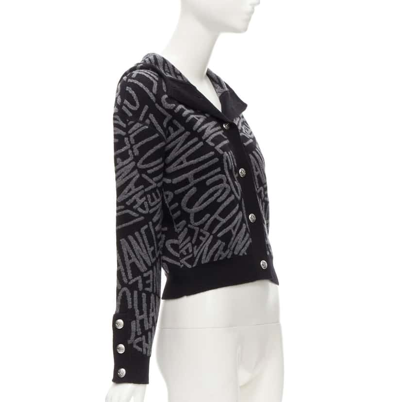 Chanel P70640K10206 Grey Cashmere Never worn - Model View