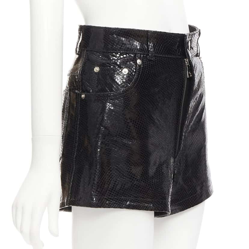 Manokhi Scaled Leather Shorts Black Leather Never worn - Inside View