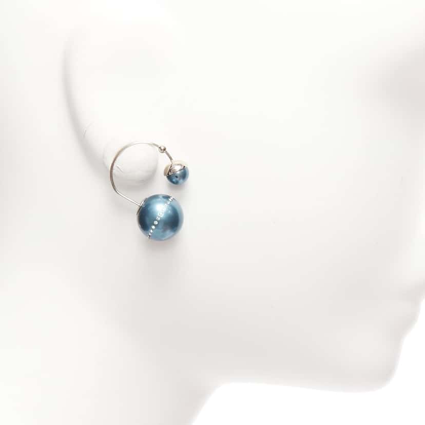 Dior Blue Pearl Earrings Blue Pearl Fair condition - Model View