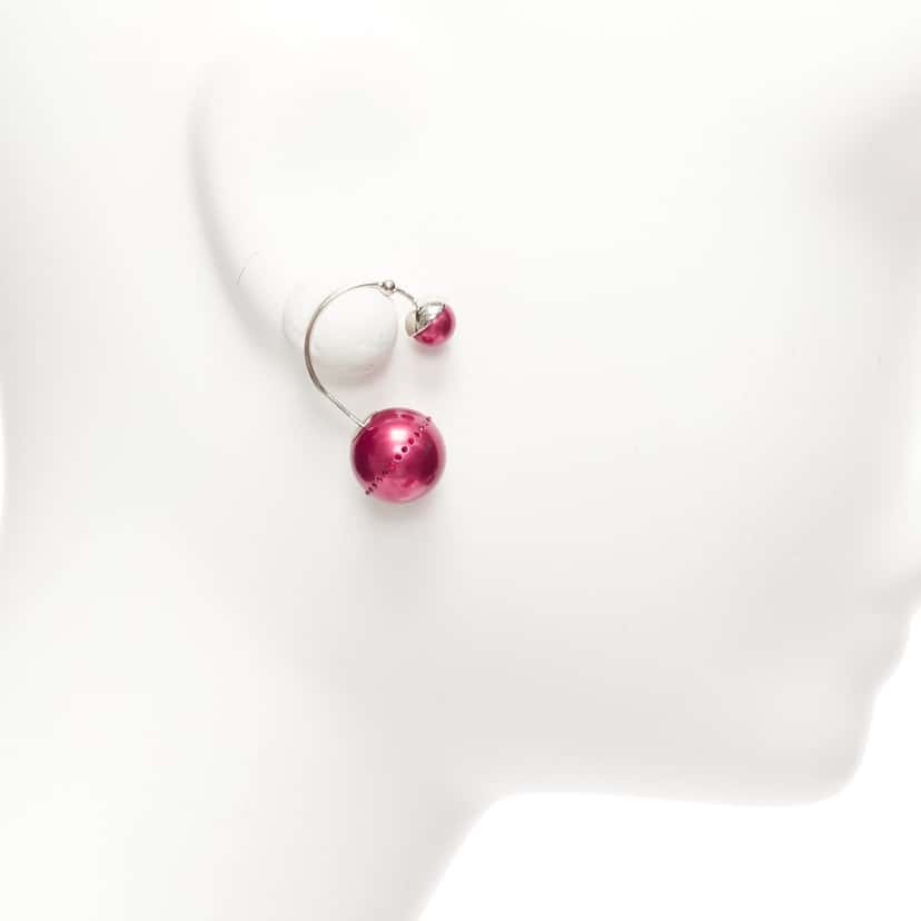 Dior Red Pearl Earrings Red Pearl Fair condition - Model View
