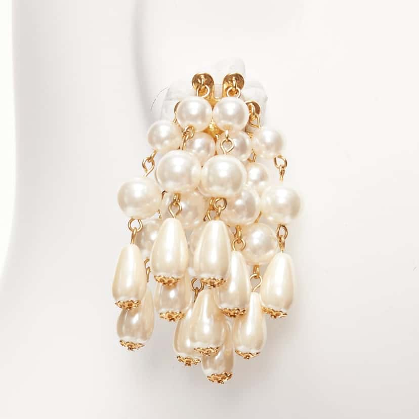 Lele Sadoughi Starburst Earrings Beige Pearl Very good condition - Model View