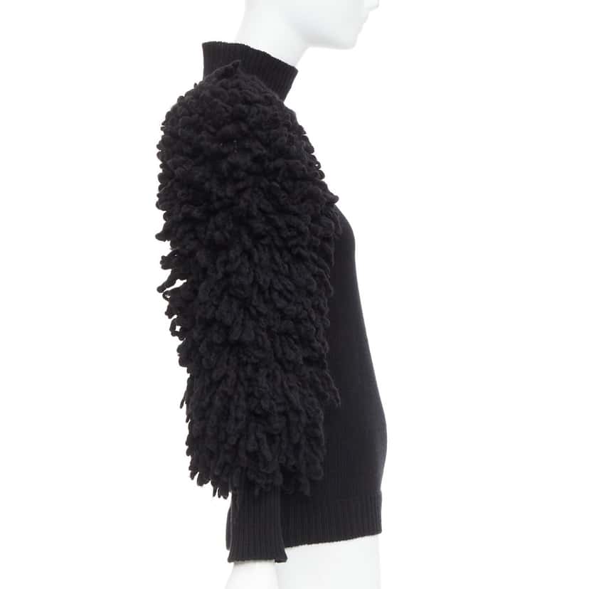 VALENTINO GARAVANI Product Black Wool Very good condition - Model View