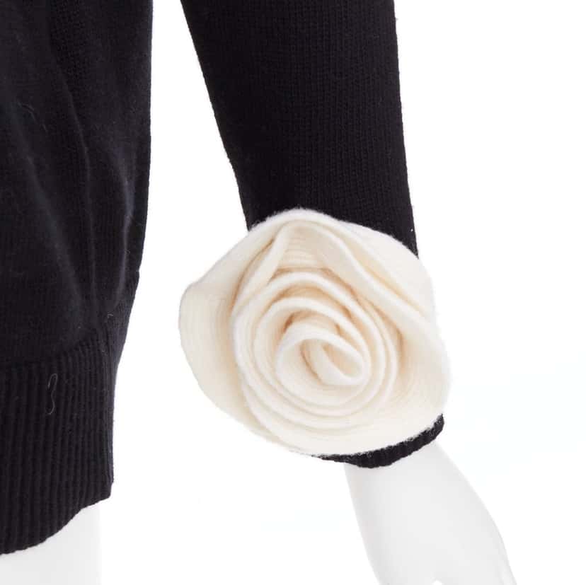 VALENTINO GARAVANI Product Black Wool Very good condition - Back View