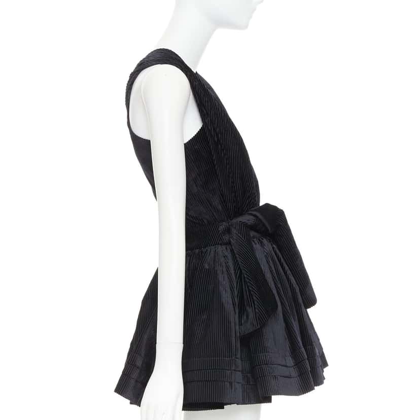 Shushu Tong Tuck Edge Sloping Black Polyester Very good condition - Model View