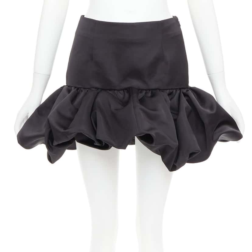 Area Product Black Silk Very good condition - Front View