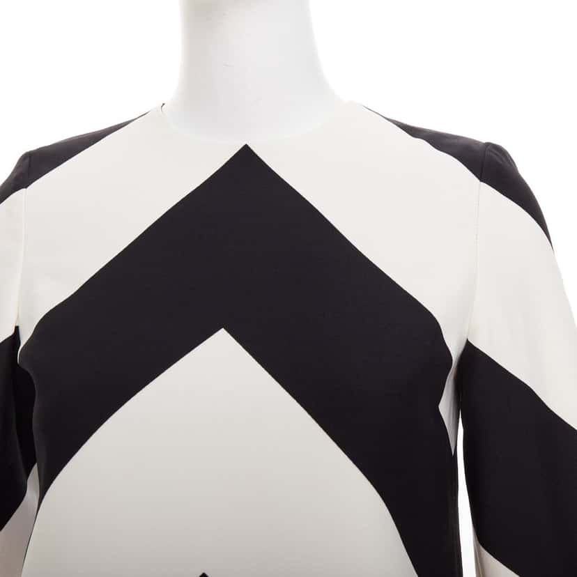 VALENTINO GARAVANI Product Black Wool Very good condition - Back View