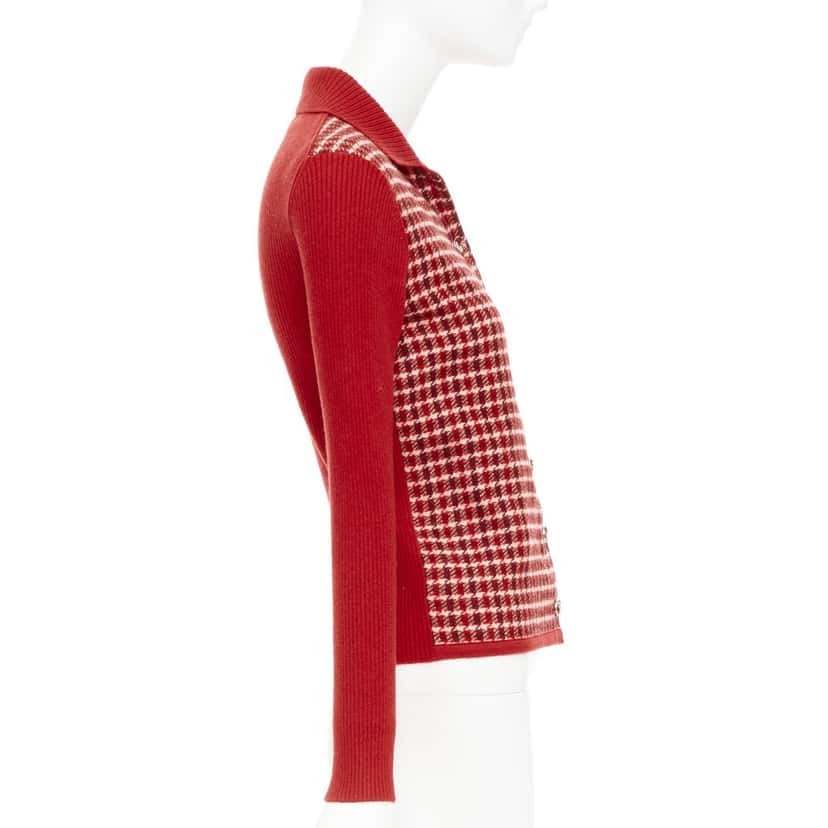 Chanel Product Red Cashmere Very good condition - Model View