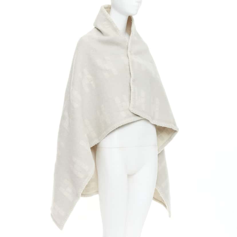 Hermes Product Grey Cashmere Fair condition - Inside View