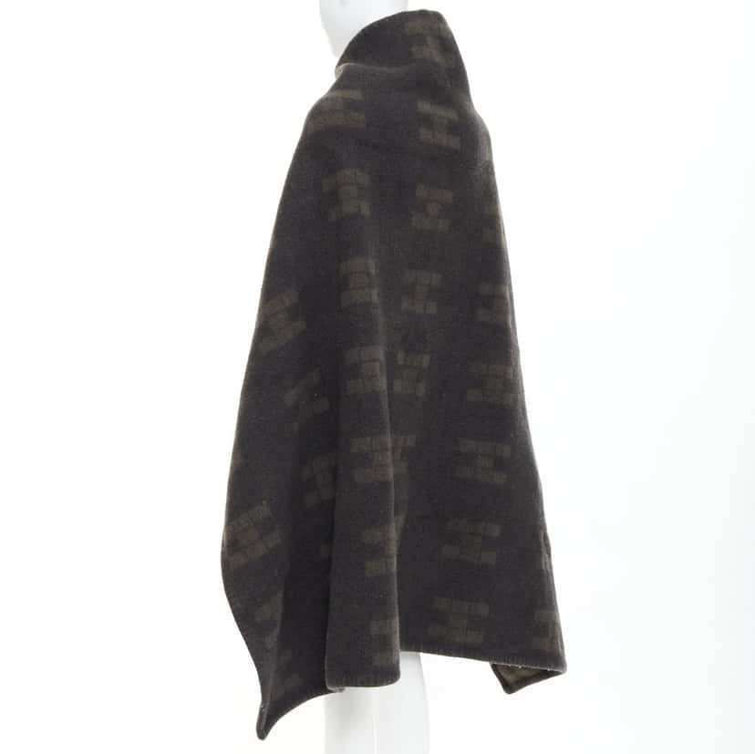 Hermes Product Khaki Fair condition - Box View