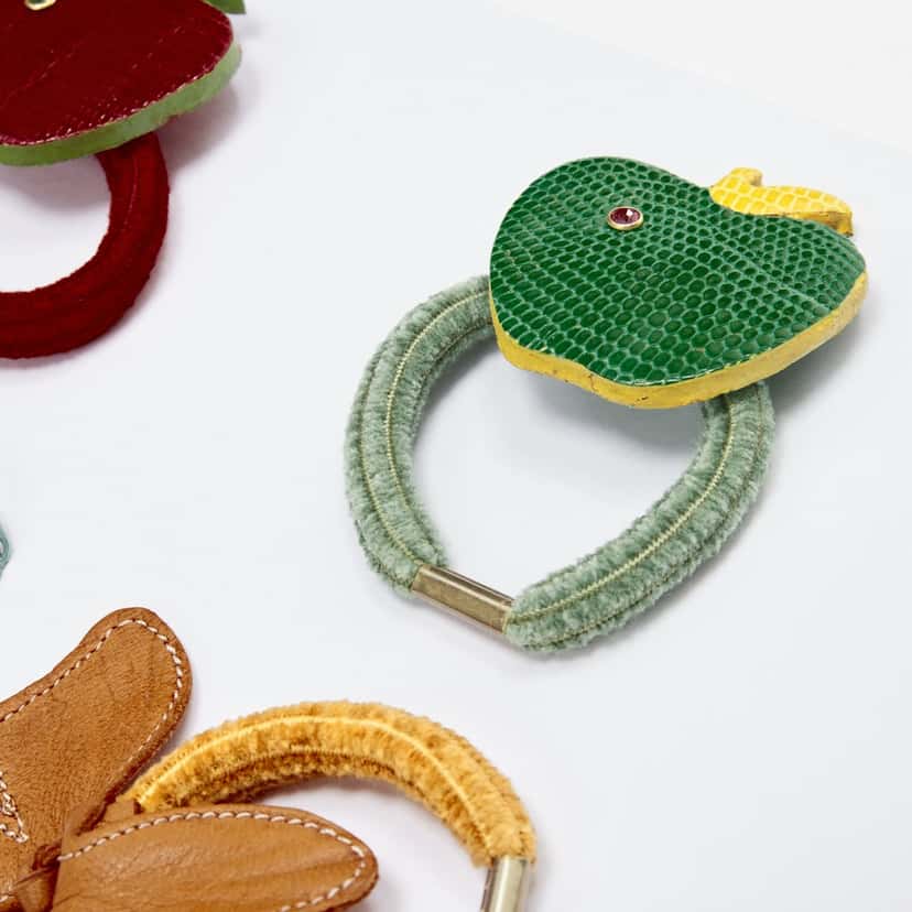 NON SIGNE / UNSIGNED Apple Butterfly Tie MultiColor Leather Very good condition - Box View